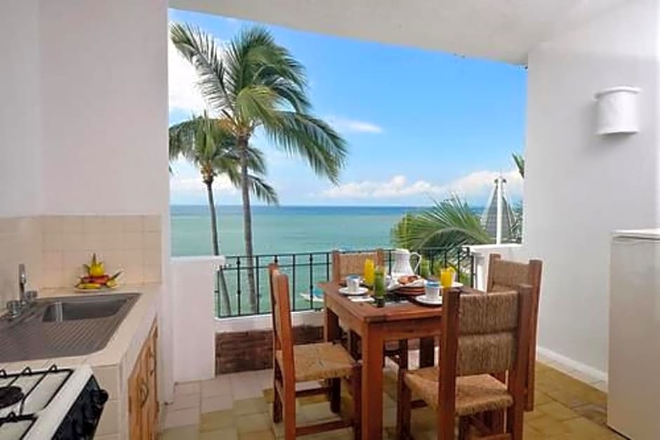 Emperador Vallarta Beachfront Hotel and Suites