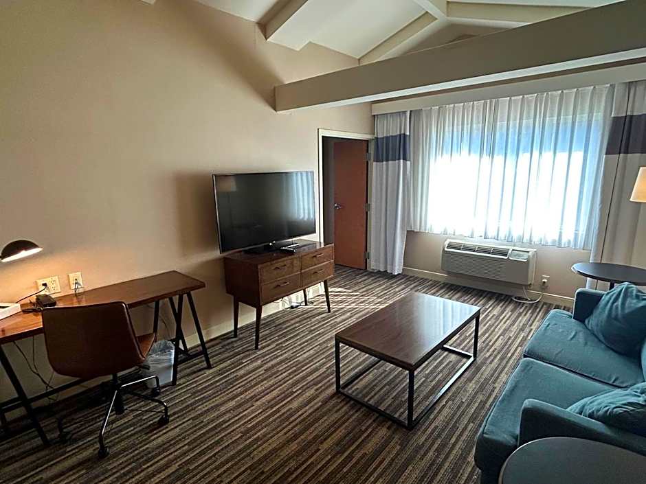 Best Western Premier Plainview-Long Island Hotel