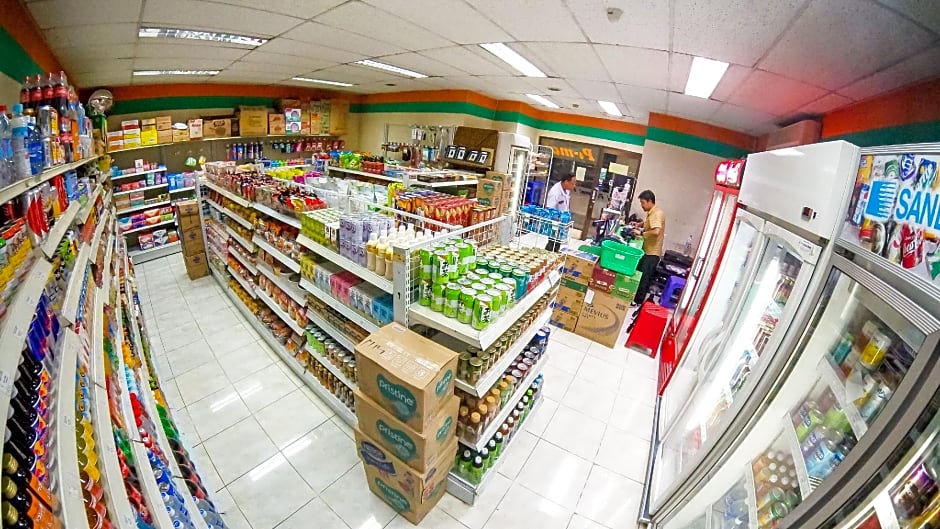  Asuka Hotel MM2100 Industrial Town