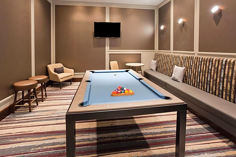 Sheraton St. Paul Woodbury Hotel