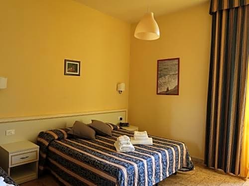 Hotel Marine