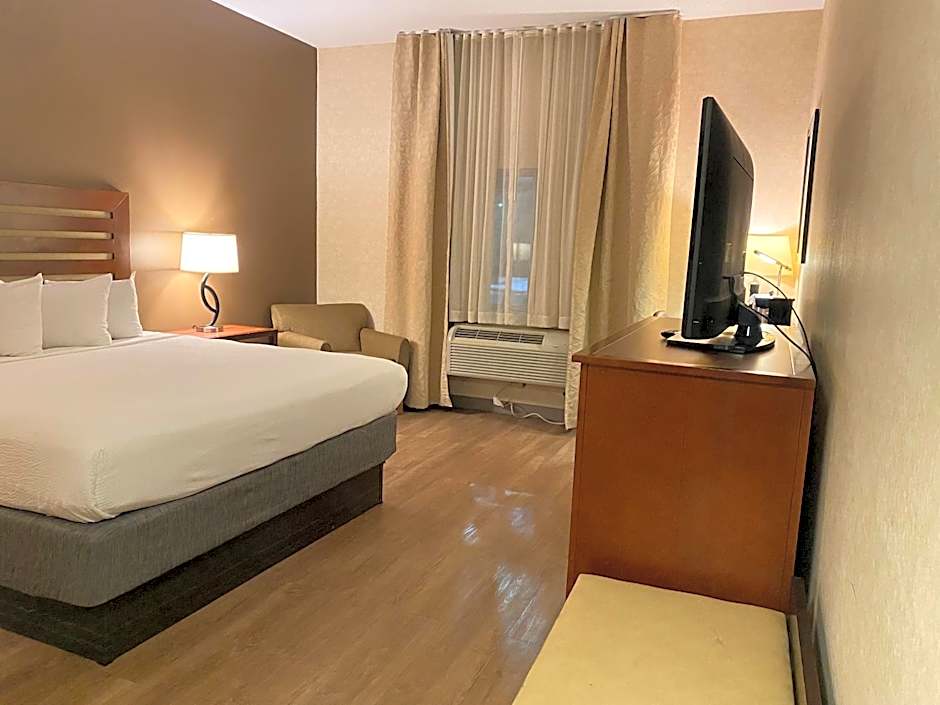 Wyndham Garden Grand Rapids Airport