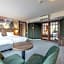Fletcher Familiehotel De Hunzebergen