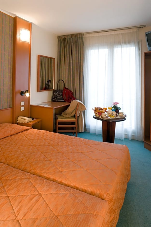 Tribe Paris Batignolles