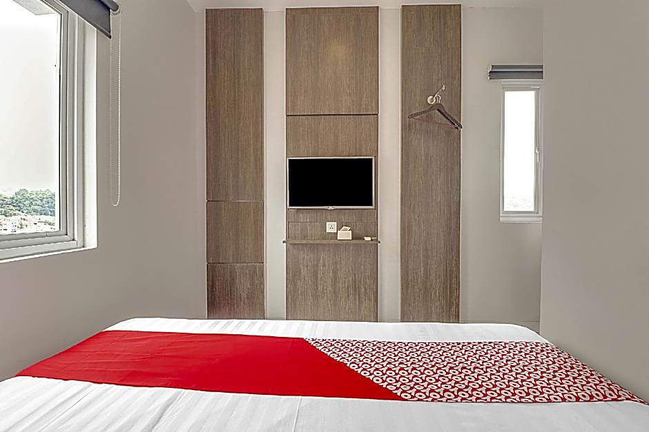 Collection O Cihampelas Near Ciwalk Formerly Regia Cihampelas