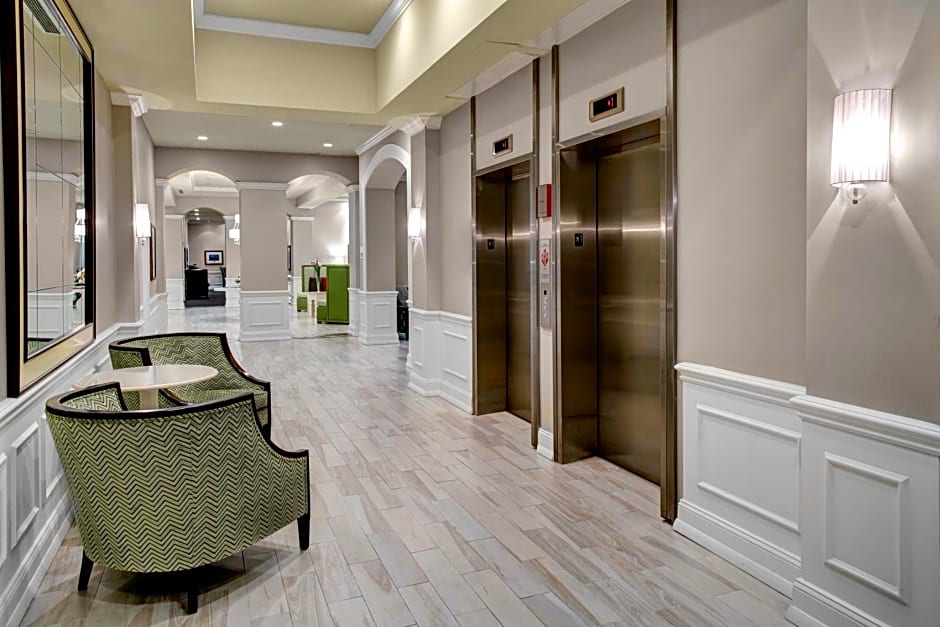 Holiday Inn Savannah Historic District, an IHG Hotel
