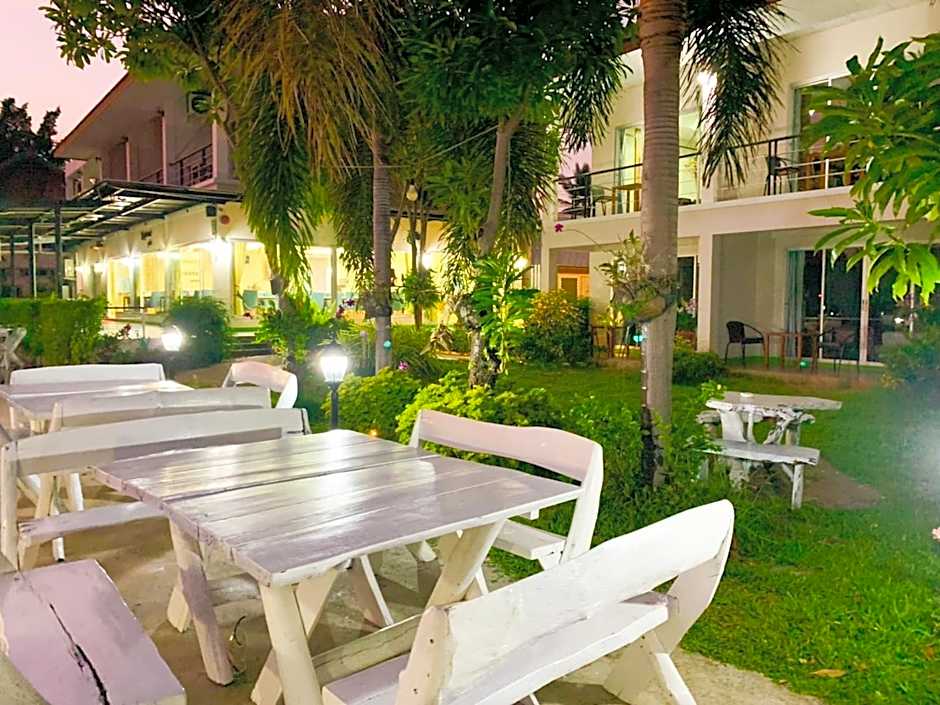 Nopparat Garden Hotel