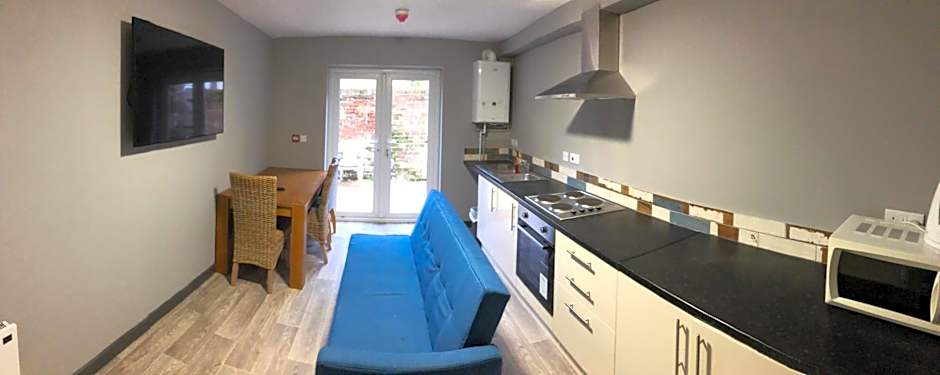 Gate Lodge - Private En-suite rooms, Kings Lynn, central location