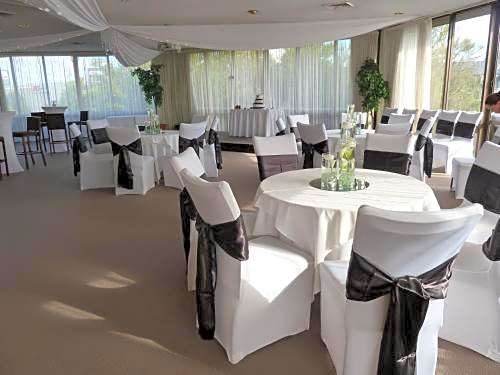 Frankston International