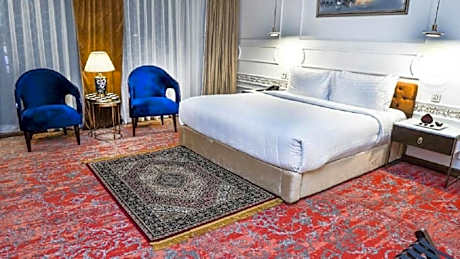 Suite - 1 Double Bed, Nonsmoking, Executive Room, Executive Lounge Access, Extra Bed