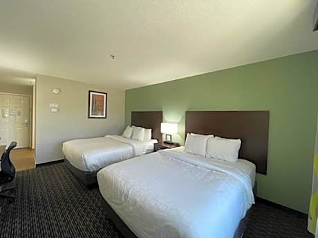 2 Queen Beds Deluxe Suite Non-Smoking