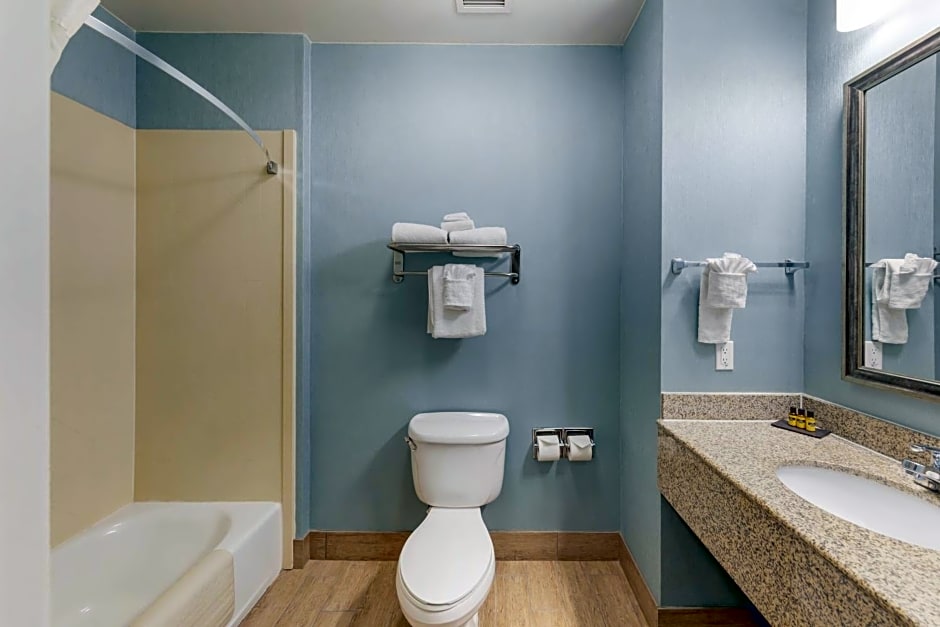 Best Western Plus Wasco Inn & Suites