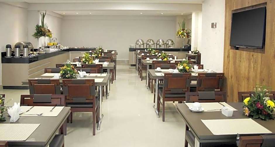 Hotel Beaga Convention Expominas by MHB