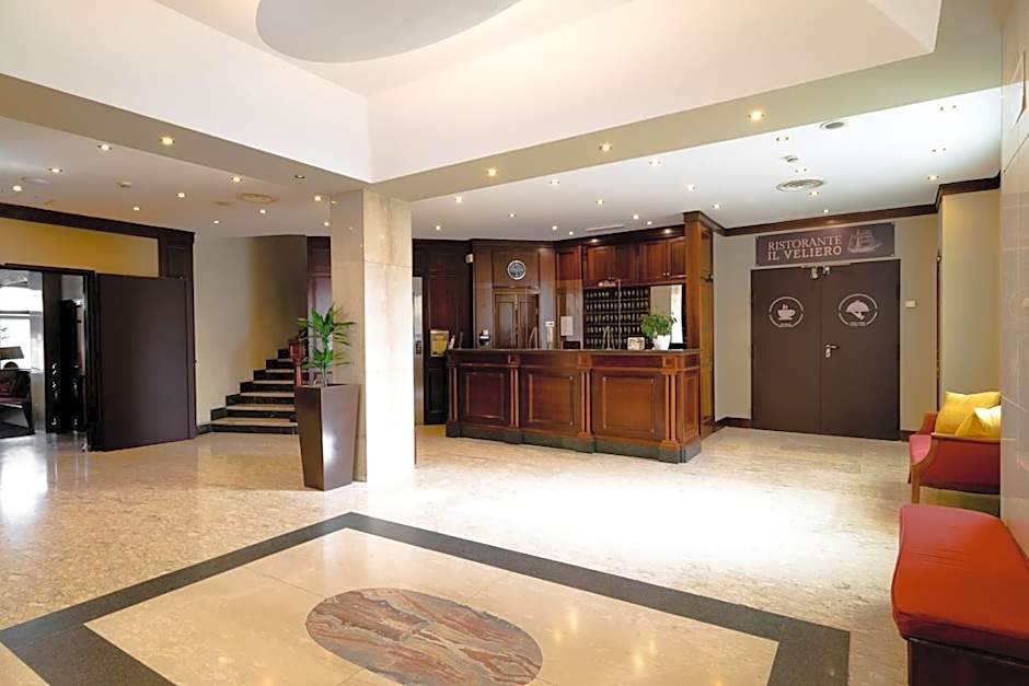 Hotel Pacific