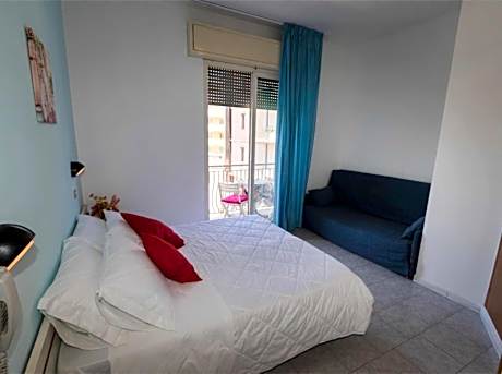 Economy Triple Room