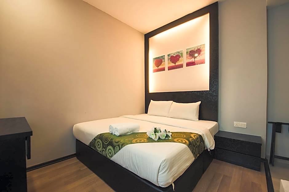 Hotel CIQ,  Wong Ah Fook