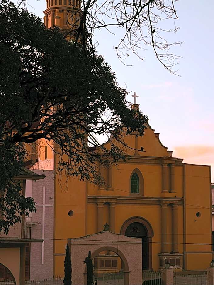 Jovis Hotel - Lujo Cultural