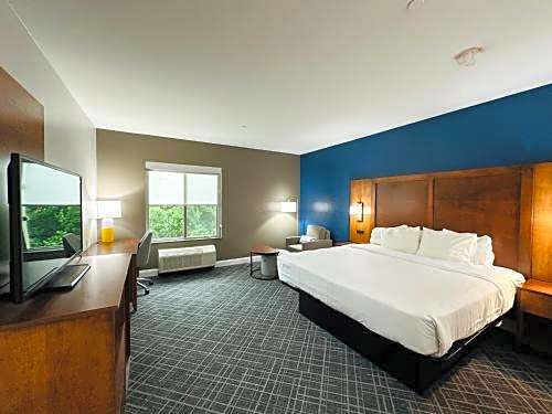 Comfort Inn & Suites Plainville-Foxboro