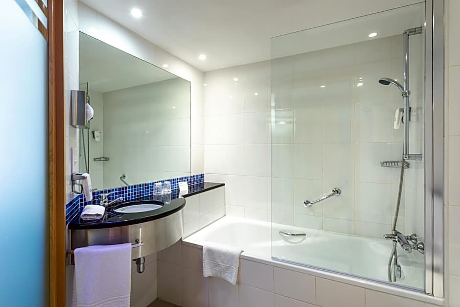 Holiday Inn Express Lisbon-Oeiras By IHG