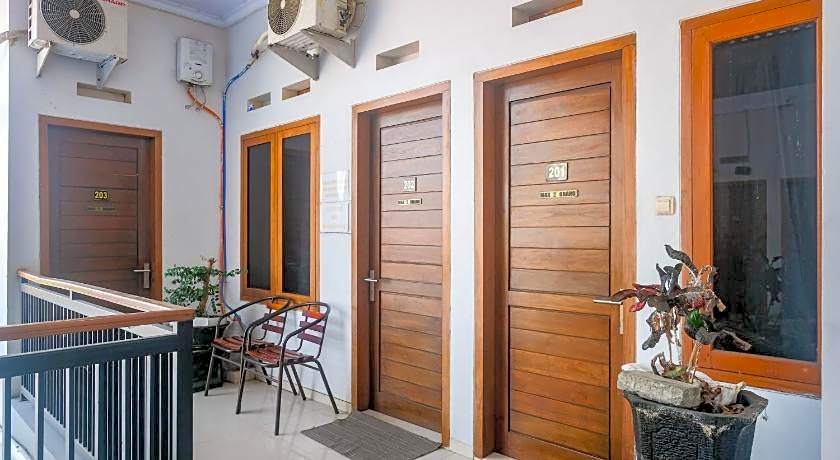 RedDoorz @ Jalan Kedawung