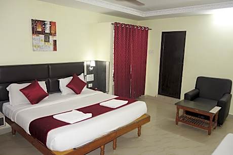 Junior Suite - 1 Double Bed and 1 Single Bed