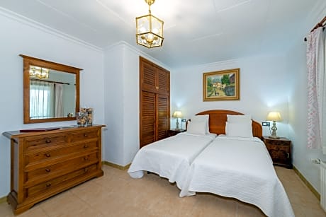 TRIPLE STANDAR ROOM 2 AD +1 CHILD