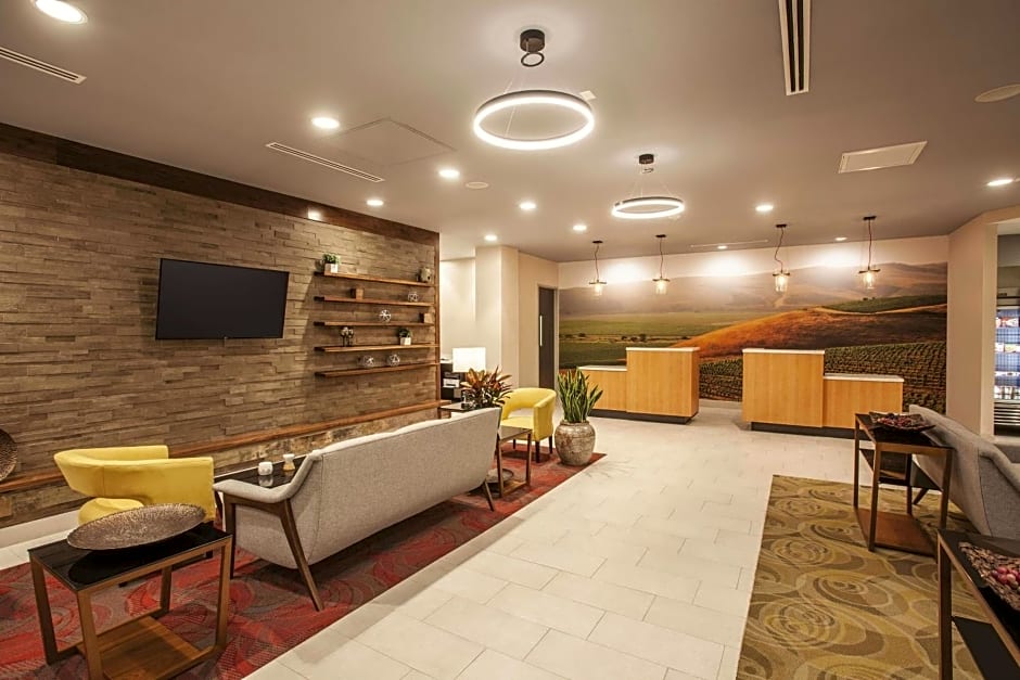 La Quinta Inn & Suites by Wyndham Morgan Hill -San Jose South