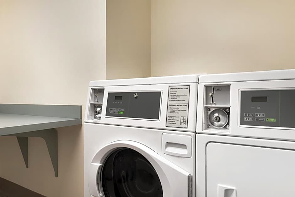 Holiday Inn Express & Suites Cincinnati South - Wilder By IHG