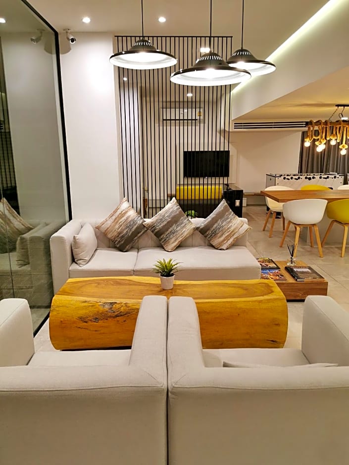 Benviar Tonson Residence