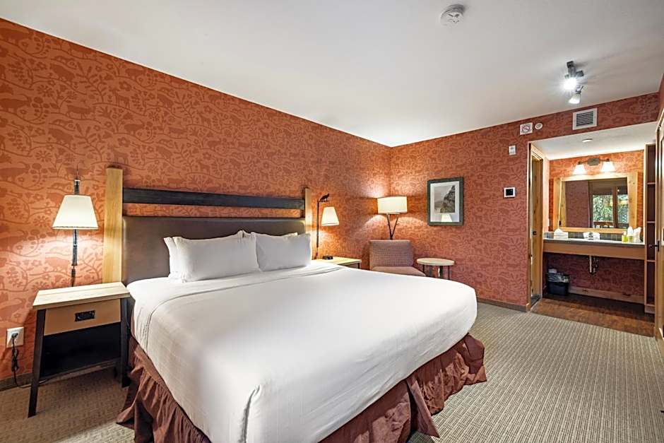 Fox Hotel And Suites