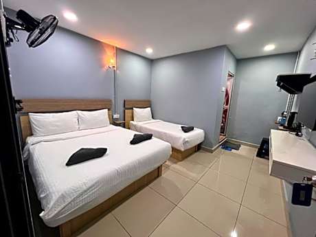 Standard Triple Room without Window