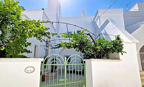 Corte Dioniso Eco Apartments & Suites