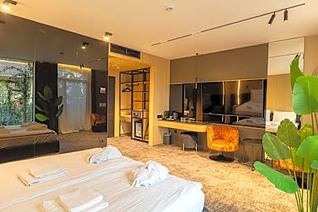Hotel Zena Beauty & Shopping Center