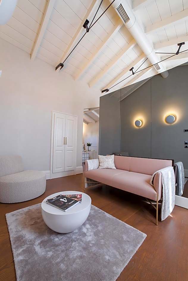 Castellano Hotel & Suites