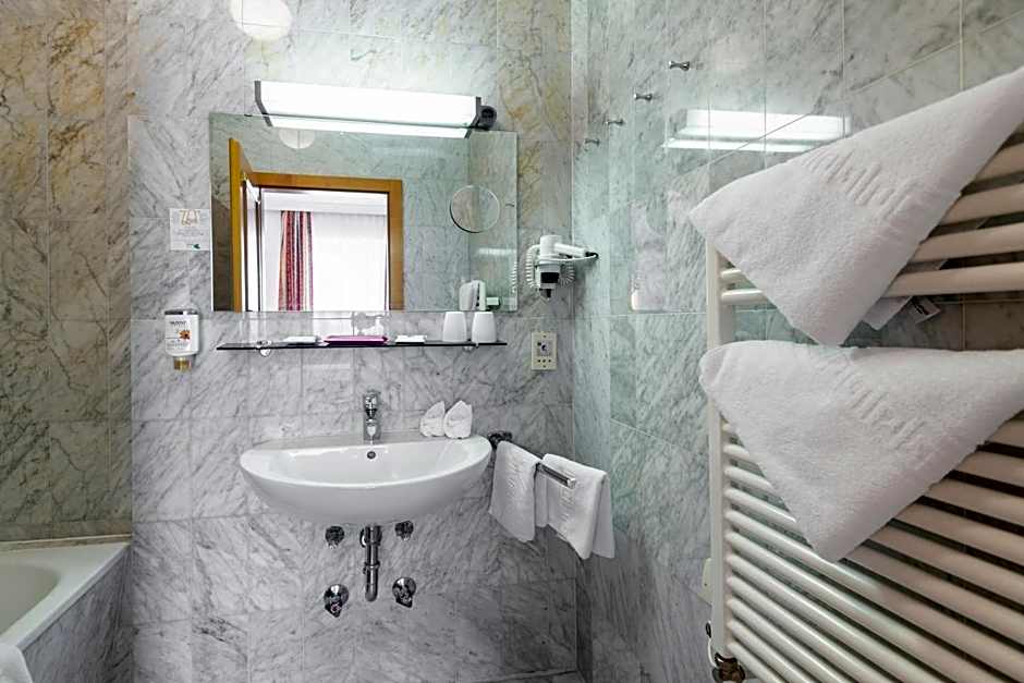 Hotel Germania Gastein - ganzjährig inklusive Alpentherme Gastein