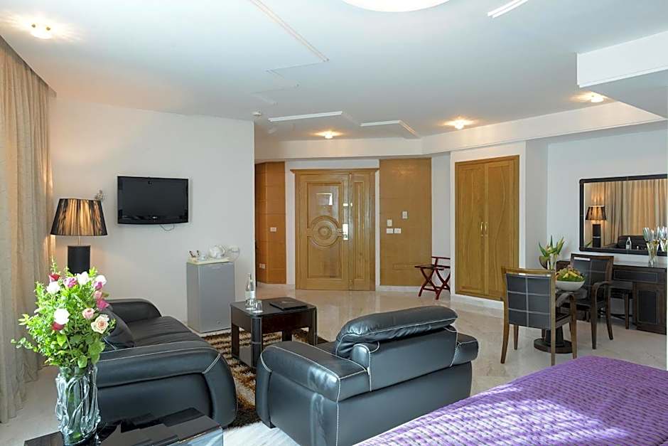 The Penthouse Suites Hotel