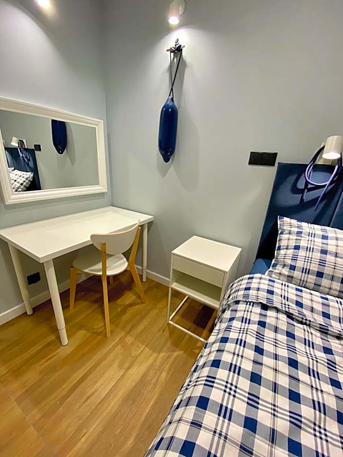 Thruster - Rooms, Kitchen, Chill-Out Zone-Netflix, Lobby-Netflix