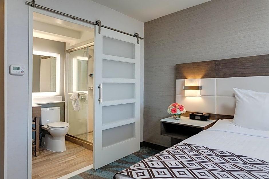 Crowne Plaza Ventura Beach By IHG