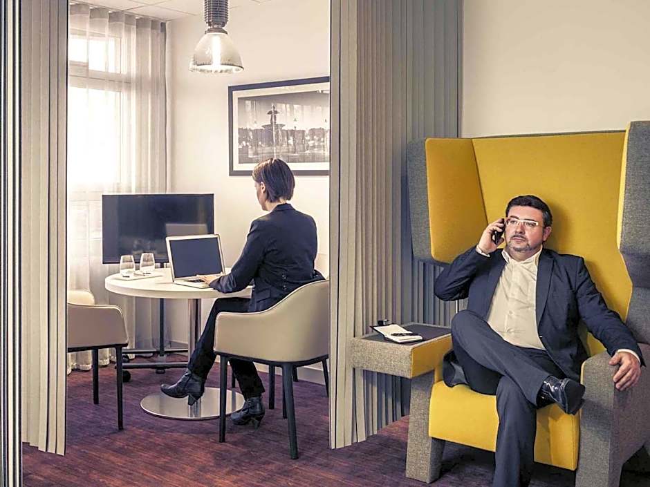 Mercure Paris Massy Gare TGV