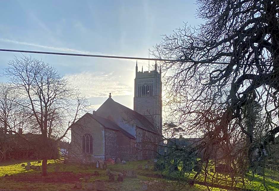 Kings Head Low House