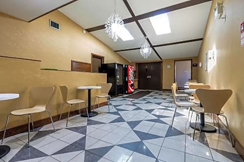 Motel 6-Trenton, ON