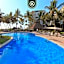Mexican Styled 2 BR Condo - Beachfront - Pool