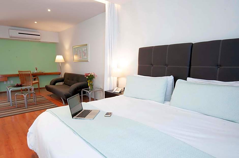 Lombardo Suites