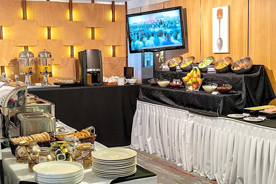 The Quadrant Hotel & Suites