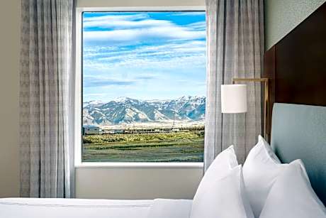 Standard King Room - Communications Accessible