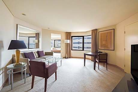 Junior King Suite with City View