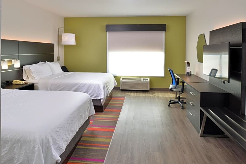 Holiday Inn Express Hotel & Suites Carthage