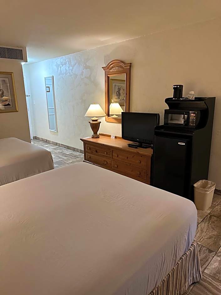 Ramada Hotel & Conference Center by Wyndham Las Cruces