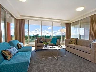 Pacific Suites Canberra