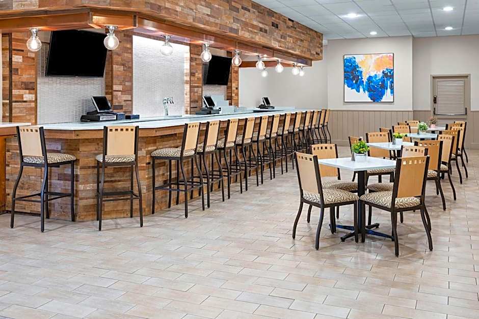 Days Hotel by Wyndham Toms River Jersey Shore